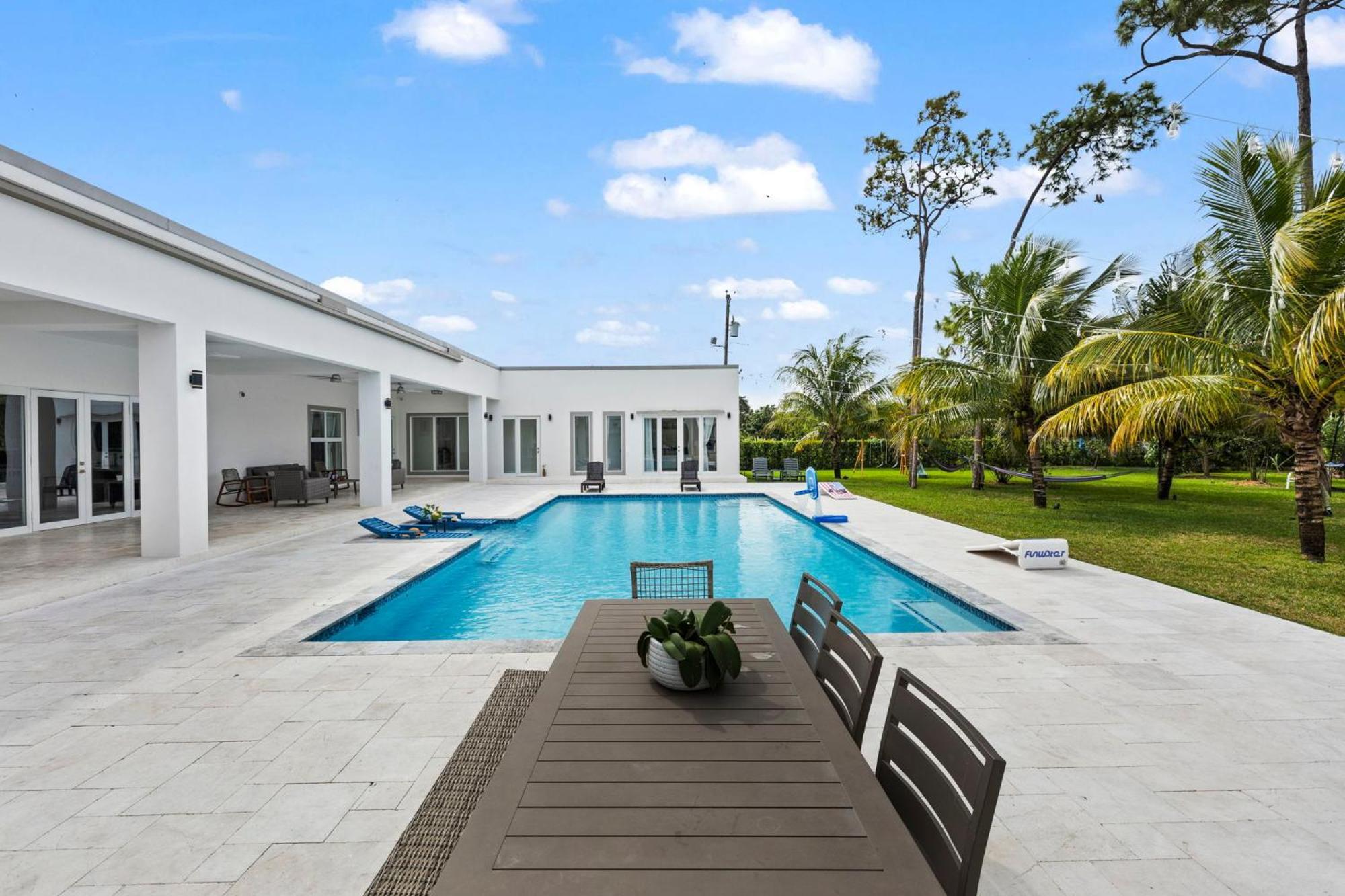Ideal For Families The White House Of Miami Close To Miami Beaches And The Keys West Princeton المظهر الخارجي الصورة